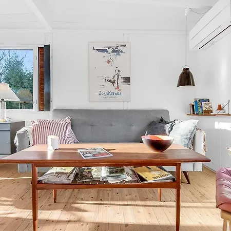 Сasa de vacaciones Dejligt Sommerhus I Anden Raekke Til Rabylille *